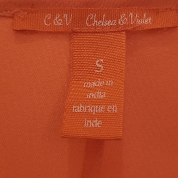 C & V Chelsea & Violet Women's Small Beautiful Coral Top with Open Shoulder - Picture 4 of 4